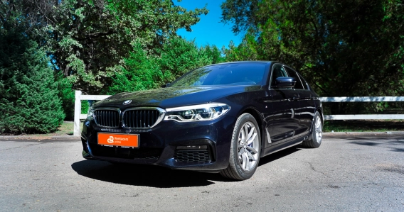 BMW 530i (4WD)